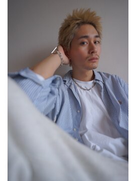 チャプター 問屋町(chapter) スパイキーショートブロンドベージュケアブリーチダブルカラー