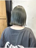 パツっとボブ × オリーブグリーン