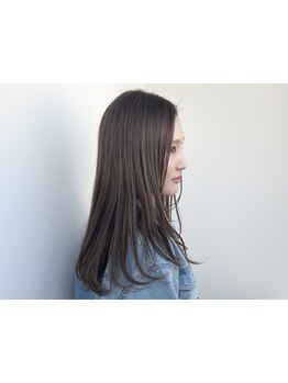 髪や頭皮に優しいオーガニックカラー《ヴィラロドラ》で繰り返しのカラーでも極上の質感に仕上がる！