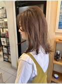 新宿/ミディアムレイヤー/長め前髪/透明感カラー