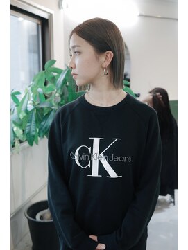 フェイヴィーズ(FavyS) ブリーチカラーグレージュあご下ボブ