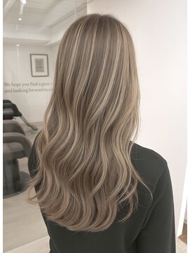 ヘアサロン エフ 渋谷(F) #ハイライト#ベージュ#ブリーチ#ケアブリーチ