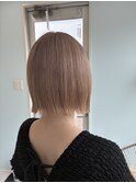 ホワイトベージュ