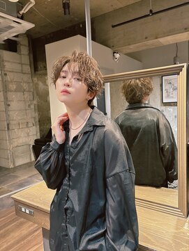 メンズココ メンズパーマ 韓国ヘア 日本橋店(MENS COCO) 全シーズンおすすめツイストスパイラルパーマセンターパート