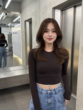 ブラン(Blanc Aoyama) 韓国レイヤー/くびれ巻き/くびれヘア/顔まわりカット/ロング