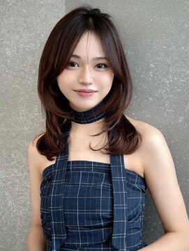 ルームバイシー 新宿(Loom. by Sea) ココアベージュ×レイヤー[小顔/黒髪/オリーブグレー]