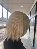 クロエ バイ ラヴィズム 紫竹山店(CLOE by LUVISM) ホワイトカラー
