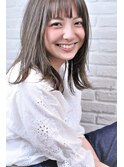 セミロング×ライムベージュ