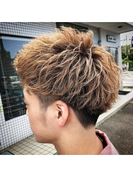 ハンズ(HANDs) 無造作ショートマッシュ