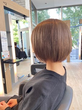 インク サカエ(inq sakae) 艶ボブ×ナチュラルでちょっとハイトーンなブラウン