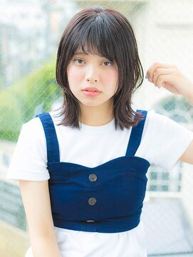 ルティア(Lutia) ウルフカット 流しバング