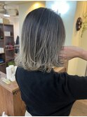 大人の魅力溢れるバレイヤージュデザイン