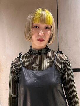 ビビト(bibito) bibito ボブ　黄色　デザインカラー　ハイトーンステップカット