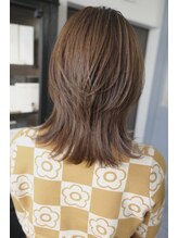 エテ(Ete) 自然な軽さのミディアムレイヤー