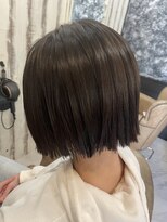 ニーゼロゼロナナ(2007)&nbsp;グレージュカラー