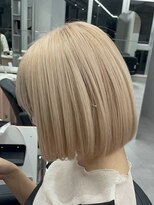 ジエクト ヴィシア(The Ect VIXIA) ホワイトミルクティー/ハイトーンボブ/ベージュカラー/ブロンド