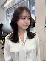 ネモネ バイ ミリー 梅田茶屋町(nemone by milly)&nbsp;くびれレイヤーカット×くすみブラウン