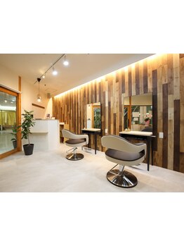 2席のみのプライベート空間♪丁寧なカウンセリングと高い技術力で理想のスタイルに！大型店が苦手な方も◎