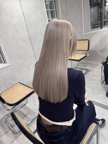 ハイプ(HYPE)&nbsp;ブリーチ＆ダブルカラー/シルバーグレージュ/レイヤーカット