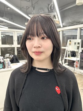 ハロ(HALO) 圧倒的透明感グレージュカラーくびれレイヤー