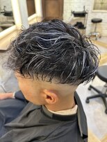 リリー 鷺沼店(RILLY)&nbsp;〈キシタクヘアー〉パーマ×ハイライト×スキンフェード