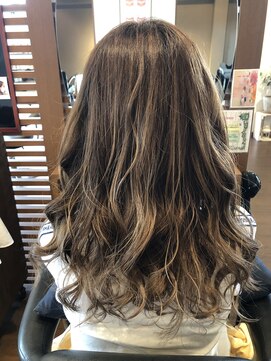 クレール グラン 富塚(ｃｌａｉｒ，ｅ gran) ベージュ系バレイヤージュ