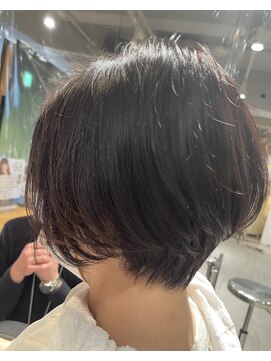 リーオオサカ(Lee Osaka) 【Lee大阪店】大人かわいいシルエット ショート ボブ/新出奈津樹