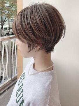 ステア ケース(stair case) 丸みショートボブ/耳かけショート/20代30代40代髪型