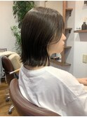 オリーブカラーの外ハネ