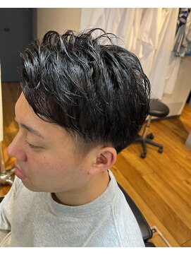 メンズサロン エクシア 大人気のツーブロパーマスタイル