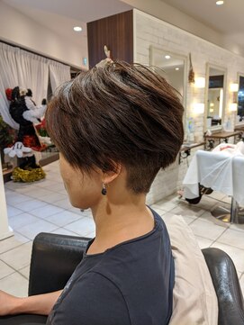 ルグランシャトー(Le grand chateau) 刈り上げショートボブ