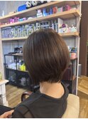 前下りショートボブ