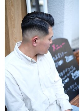ブロートーキョーバーバーショップ 神田店(Bro Tokyo BARBERSHOP) 【神田】ビジネススキンフェード