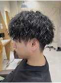 ツイストスパイラルパーマアップバング刈り上げツーブロック