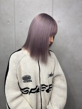 レオクマ(REOKUMA) ラベンダーグレージュ/ブリーチ/こなれミディ/切りっぱなしボブ