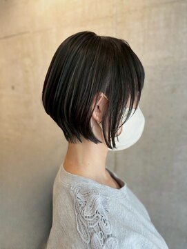 ロッカヘアエジェ(ROCCA hair eje.) 黒髪丸みフォルムの大人ナチュラルショート
