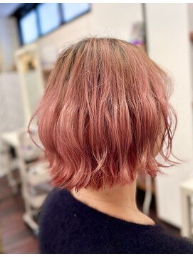 抜け感と個性を両立した外ハネボブ♪