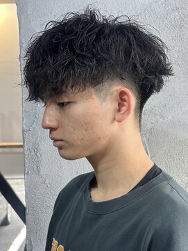 ニアウ 高崎店(Niau) MEN’S HAIR/シャドウパーマ/刈り上げセンターパート/群馬高崎