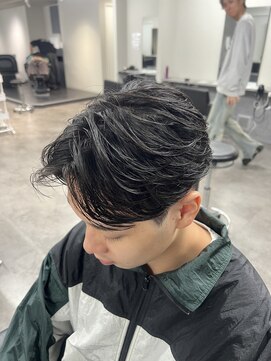 ネイバー 立川(Neighbor) 刈り上げセンターパート