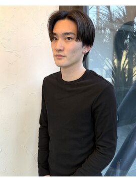 ウニカ デ メン(UN1CA de MEN) 刈り上げないセンターパート