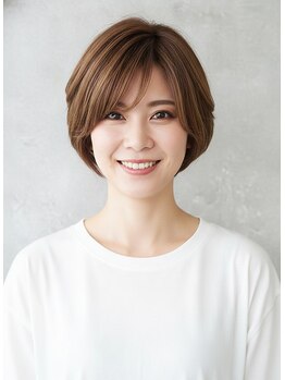 ナチュラルスポット(Natural Spot)の写真/白髪が気になりだした方におすすめ！ハイライトで明るいカラーを楽しみながら、抜け感を出してオシャレに♪