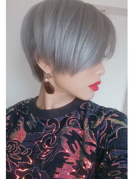 ヘアーアンドスパ アルバス(HAIR&SPA ALBAS) スノーシルバー