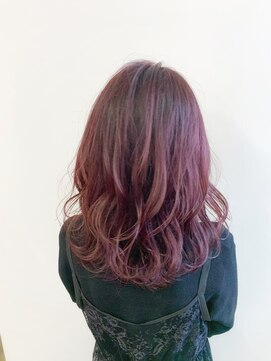 バズ ビー(BUZZ Bee) ベリーピンク