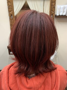 パチャールヘアー(PACAR HAIR) 赤髪外ハネスタイル