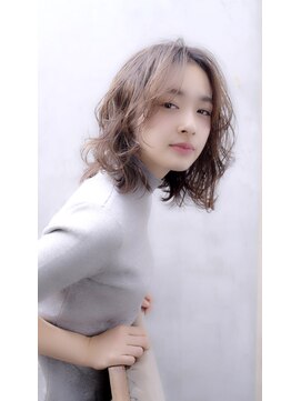 イーラ(era) 《era》イエローサファイアカラー　みわ