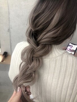 ビリーフイーラ 大阪梅田店(be'leef.era) シークレットカラー【ミルクティーベージュ】