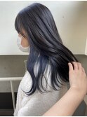 △ブリーチありインナーカラーイヤリングカラーブルーロングヘア