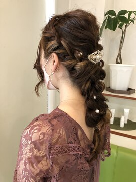 サロンドビージェイ サンティール(salon de B.J.) あみおろしアレンジ