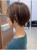 美髪にオトナかわいいホワイトグレージュネビージュショートボブ