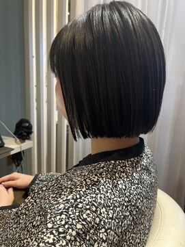 グローリープラス(Glory+plus) シルエット矯正×あご下2cmボブ